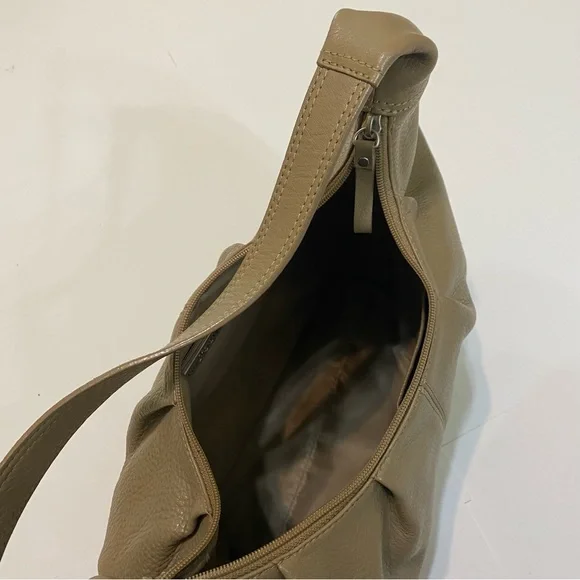 Preston & York genuine leather tan handbag - Picture 3 of 6